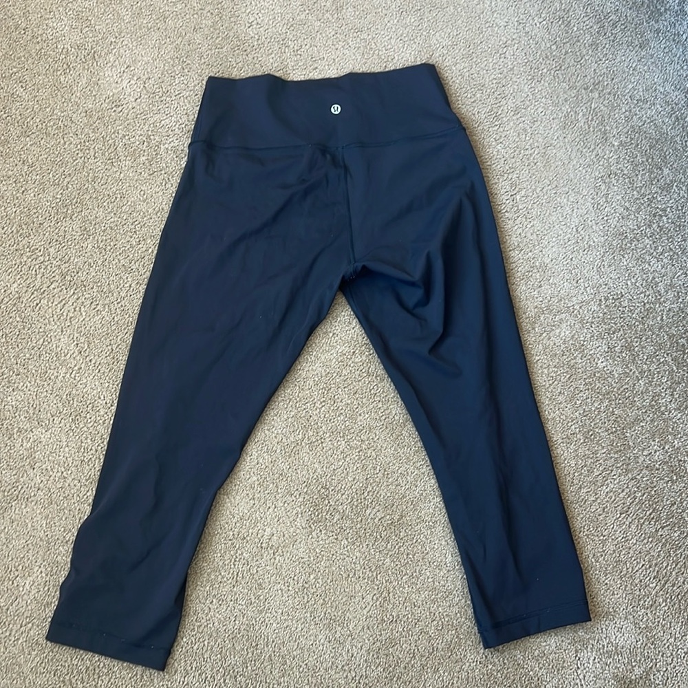 Lulu Capri leggings size 10